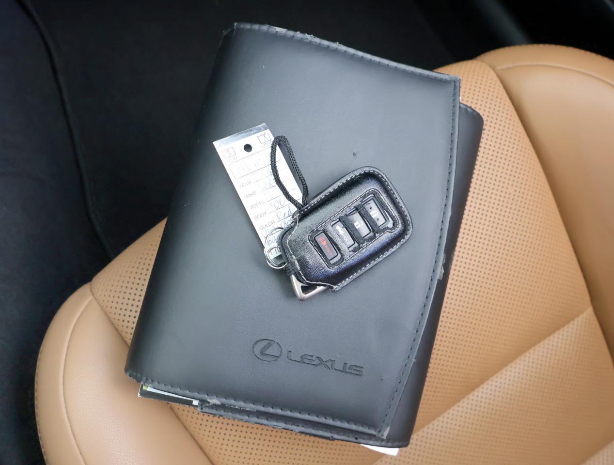Lexus IS 300 RWD 2018