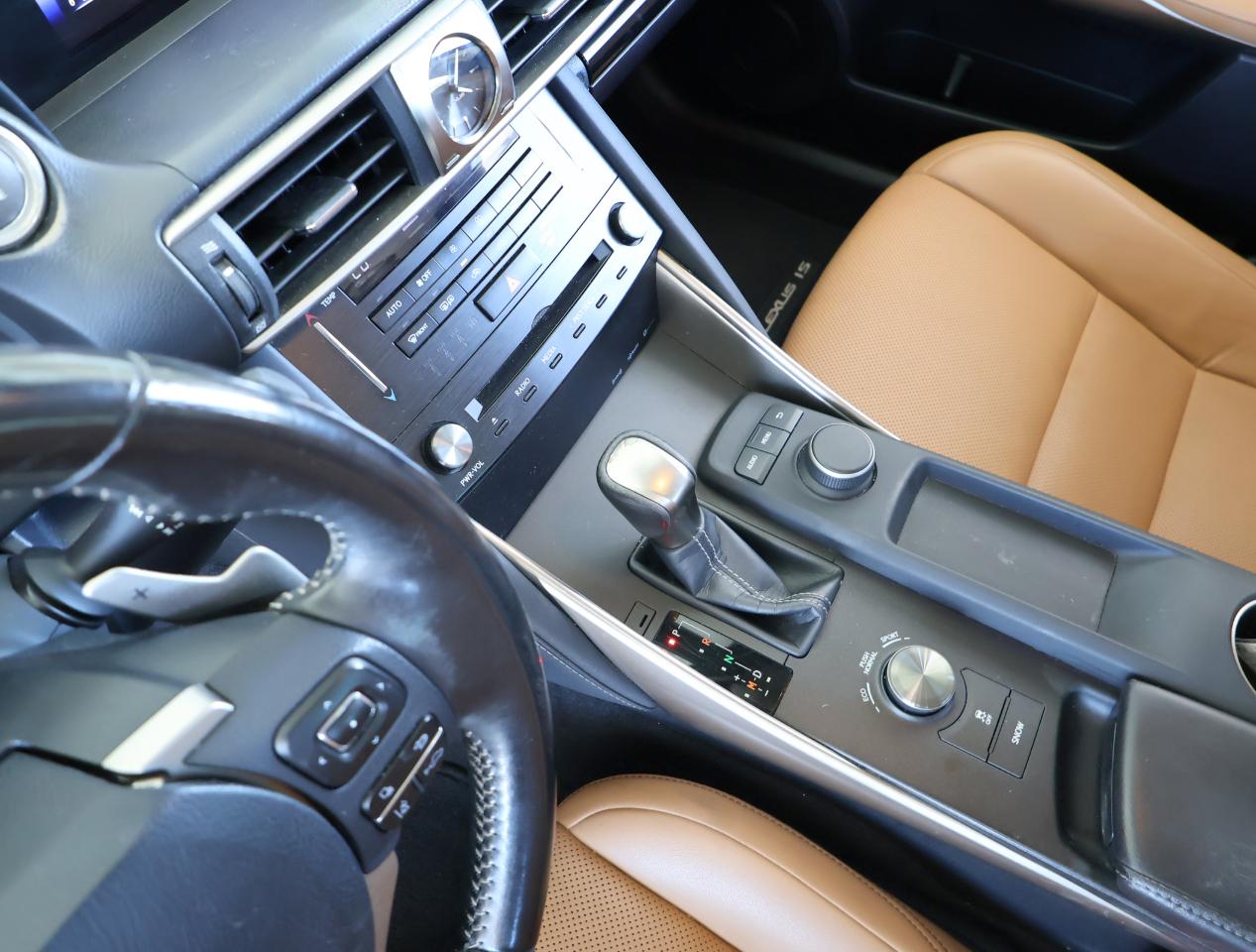 Lexus IS 300 RWD 2018