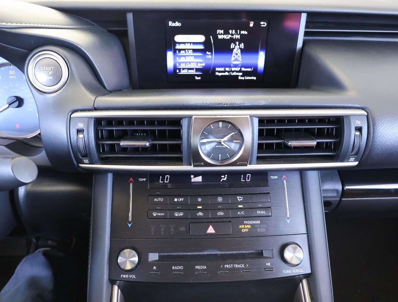 Lexus IS 300 RWD 2018