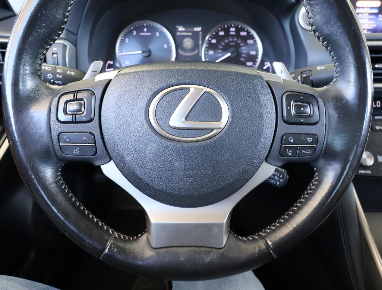 Lexus IS 300 RWD 2018