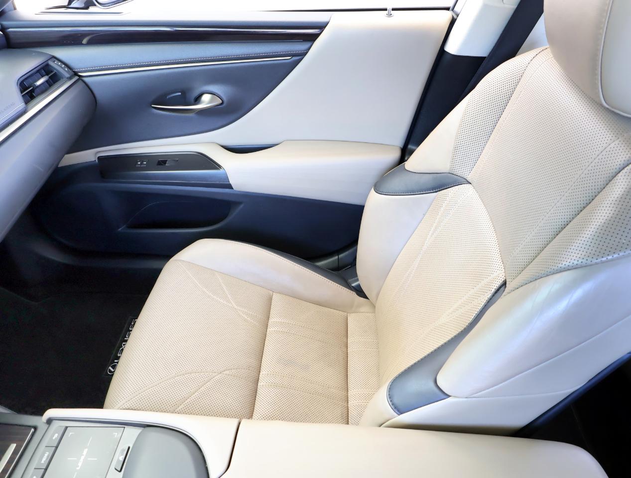 Lexus ES 350 Luxury 2019