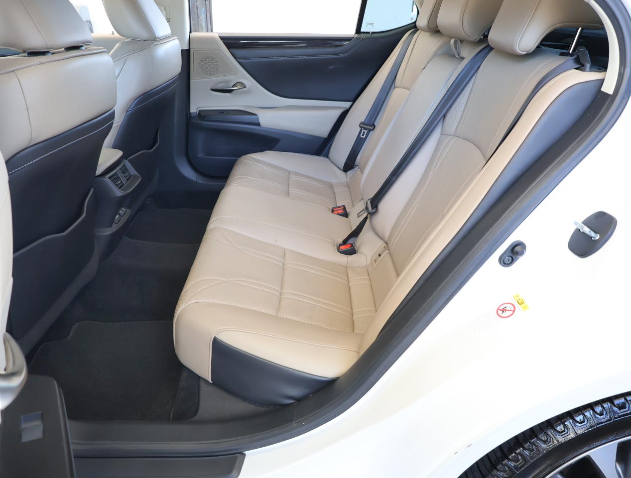 Lexus ES 350 Luxury 2019