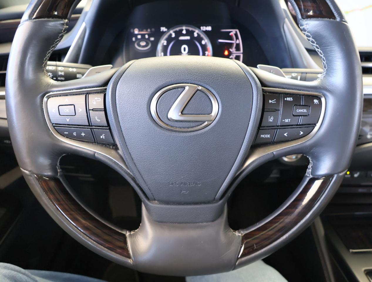 Lexus ES 350 Luxury 2019
