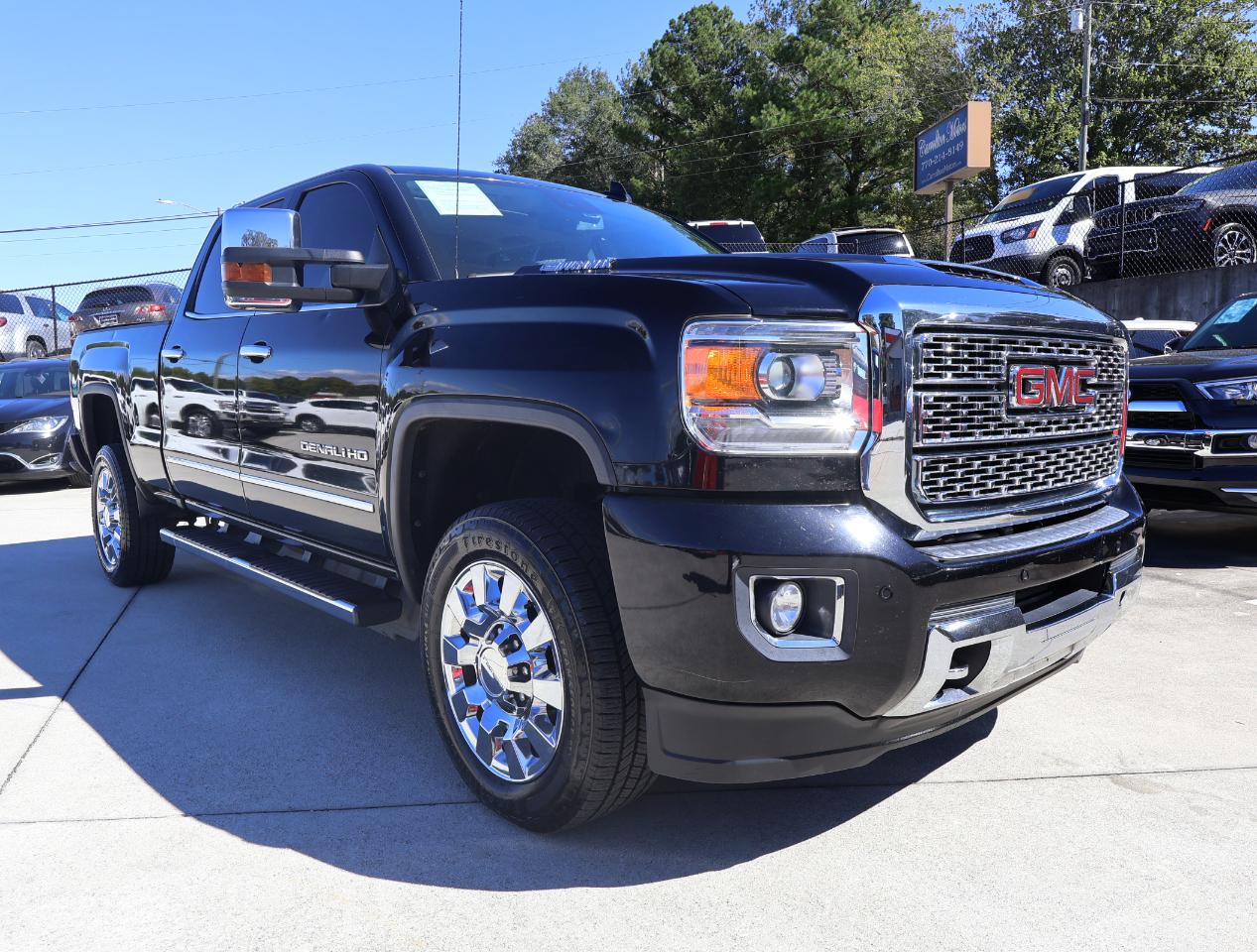 GMC Sierra 2500HD Denali Crew Cab 4WD 2019