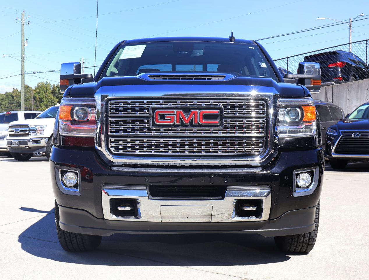 GMC Sierra 2500HD Denali Crew Cab 4WD 2019