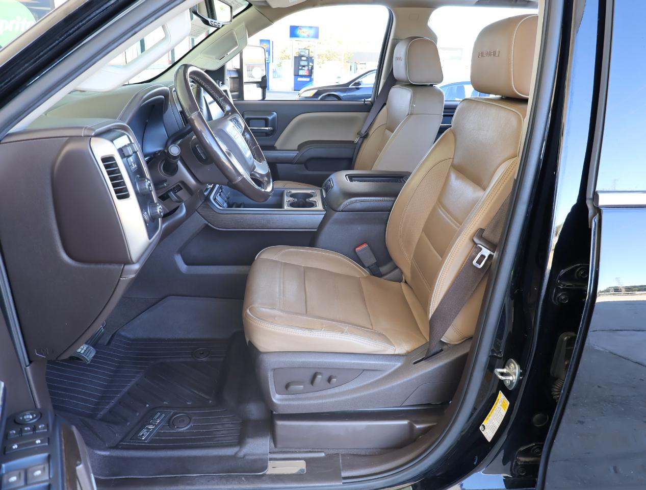 GMC Sierra 2500HD Denali Crew Cab 4WD 2019