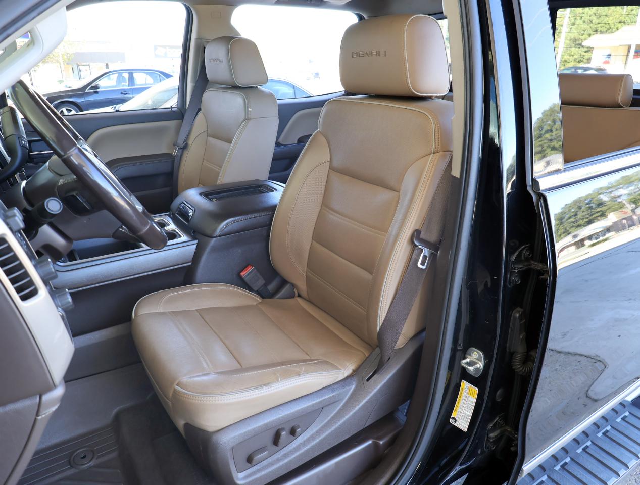 GMC Sierra 2500HD Denali Crew Cab 4WD 2019