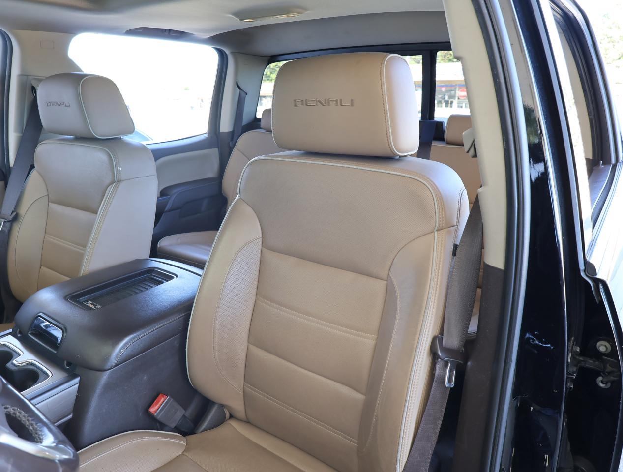 GMC Sierra 2500HD Denali Crew Cab 4WD 2019