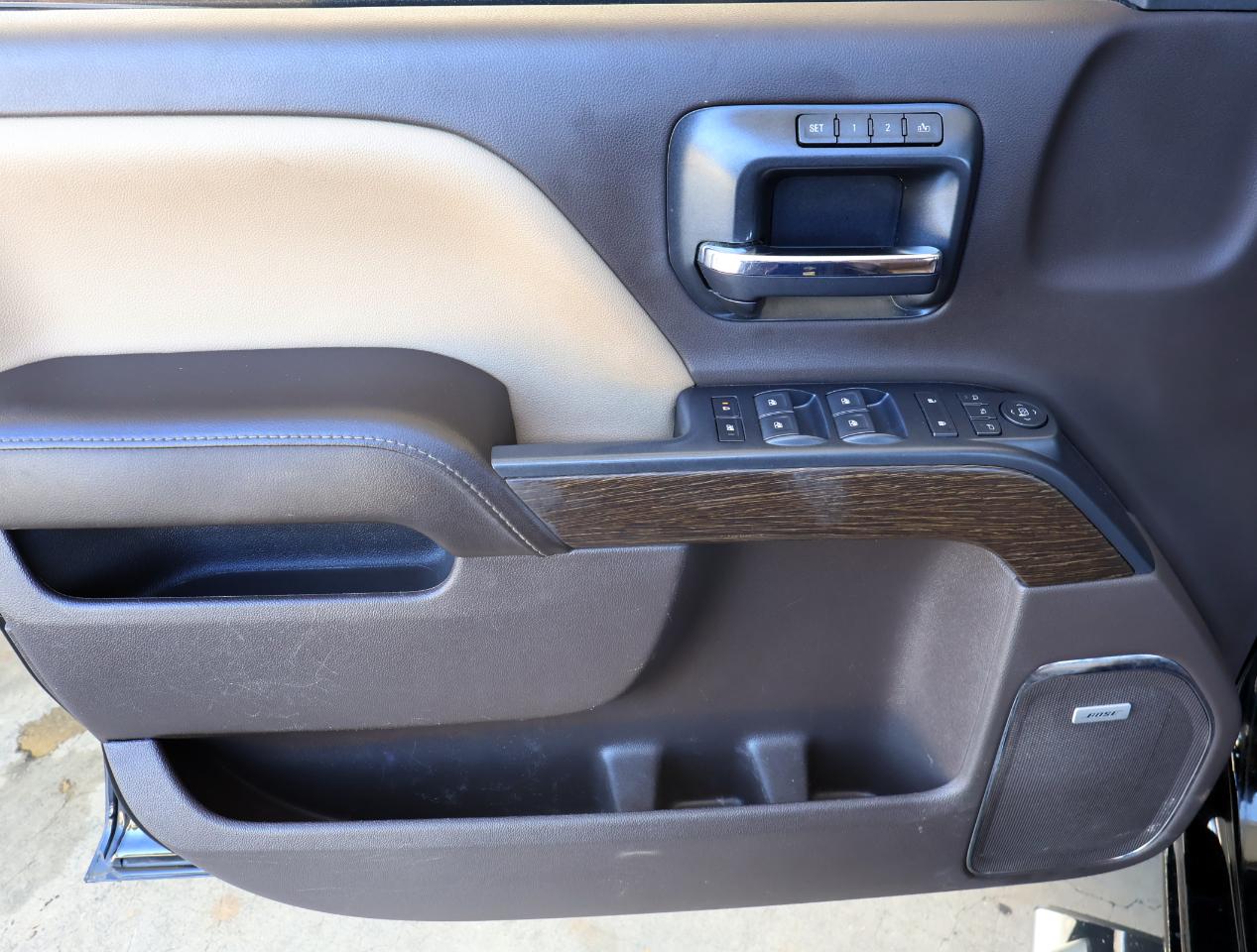GMC Sierra 2500HD Denali Crew Cab 4WD 2019