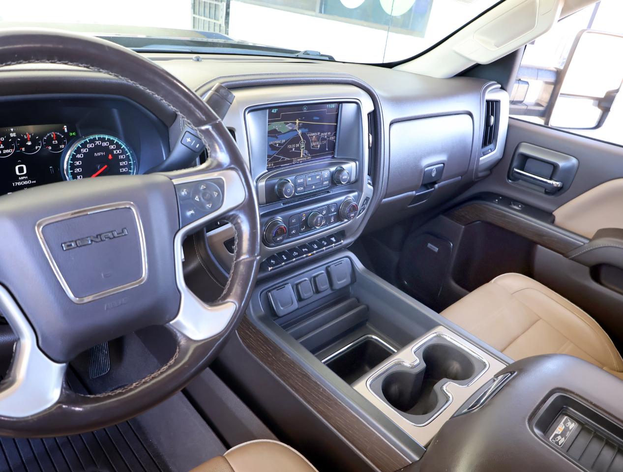 GMC Sierra 2500HD Denali Crew Cab 4WD 2019