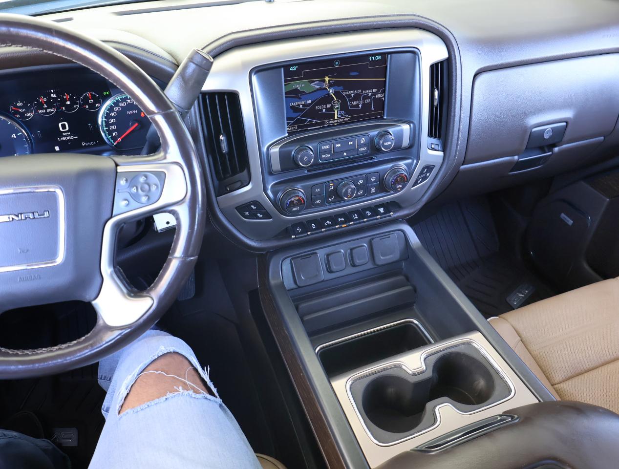 GMC Sierra 2500HD Denali Crew Cab 4WD 2019