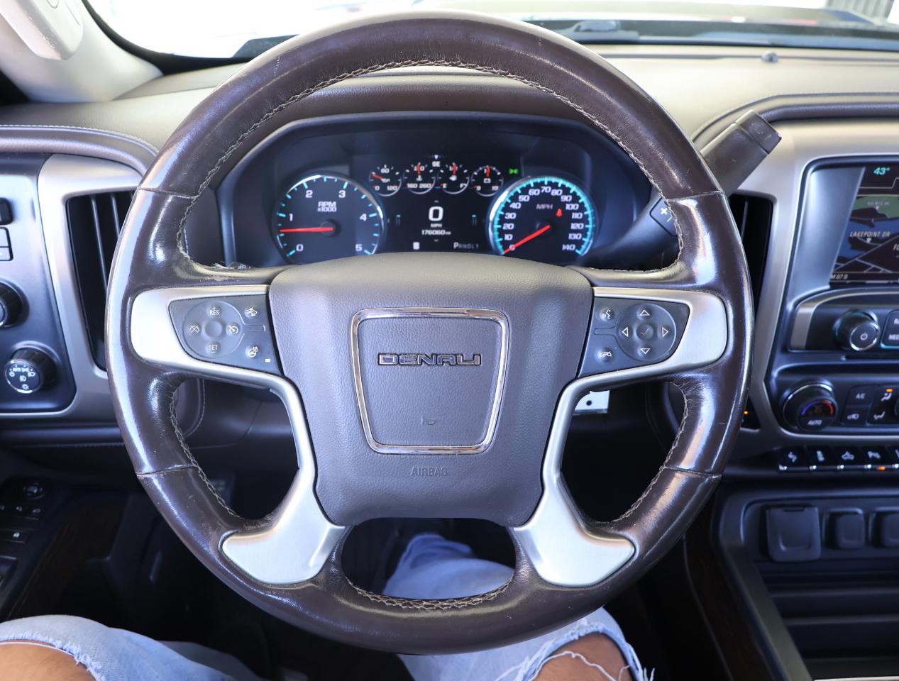 GMC Sierra 2500HD Denali Crew Cab 4WD 2019