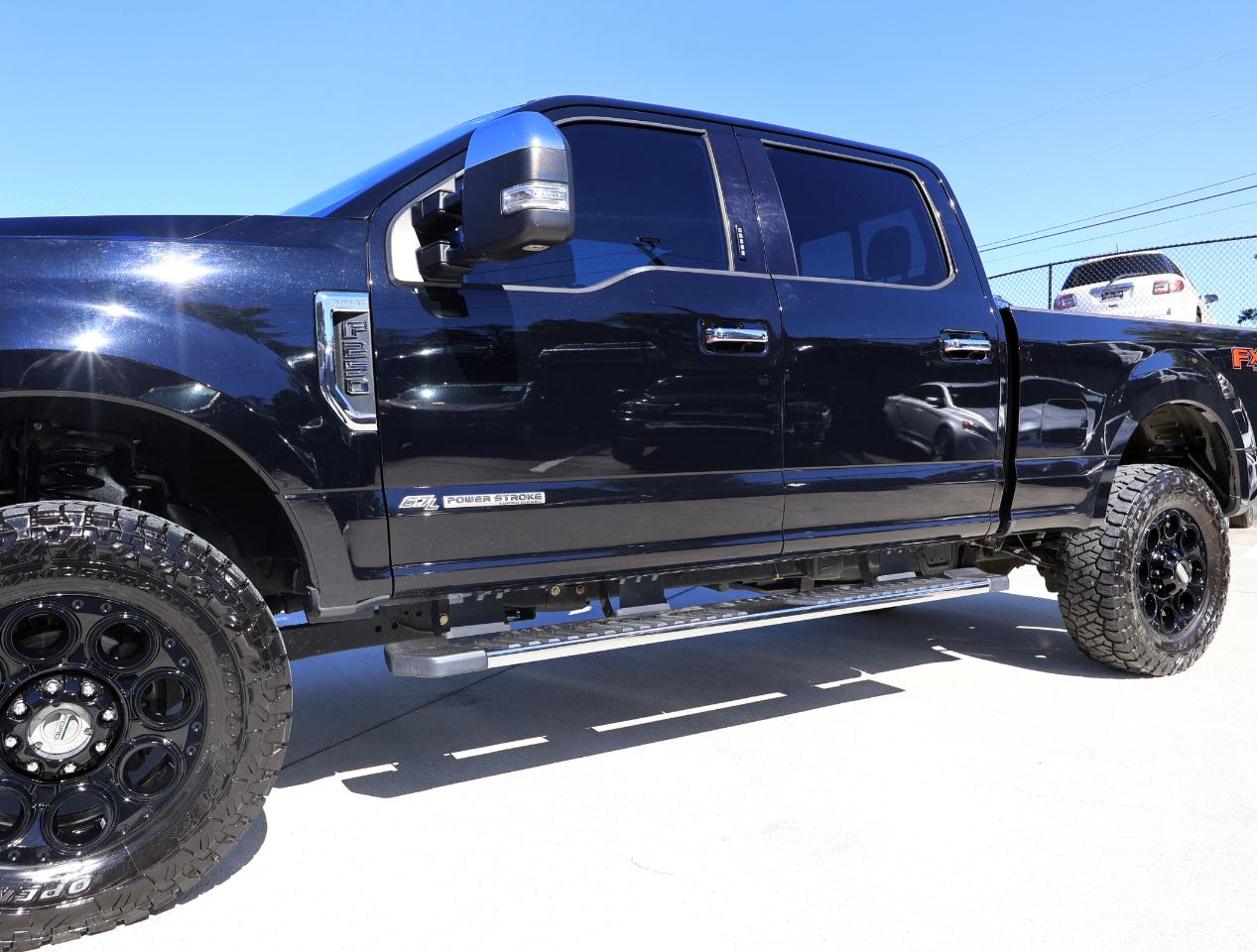Ford F-250 SD Lariat Crew Cab 4WD 2018