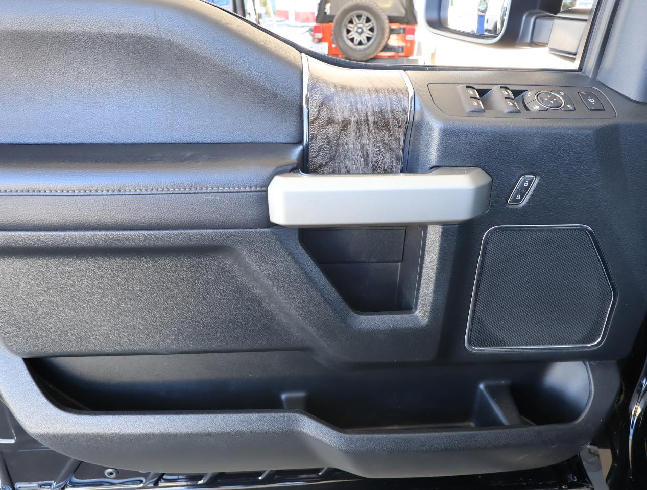 Ford F-250 SD Lariat Crew Cab 4WD 2018