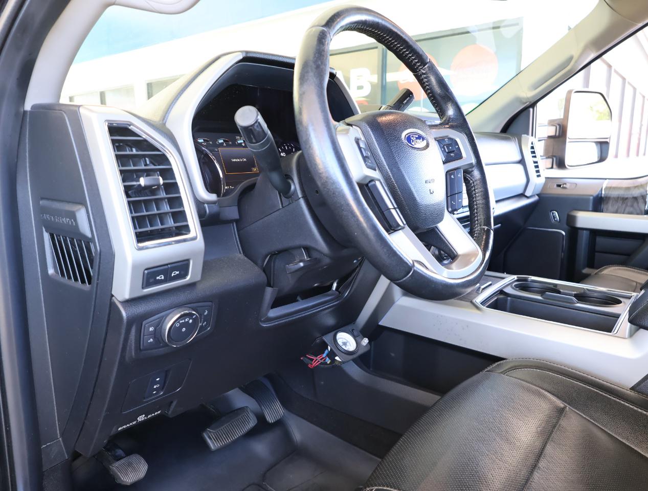 Ford F-250 SD Lariat Crew Cab 4WD 2018