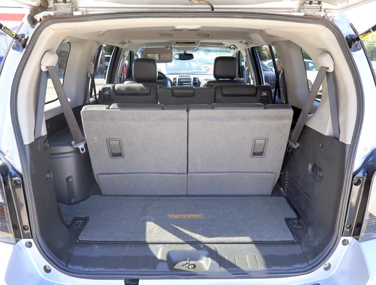 Nissan Pathfinder LE 4WD 2005