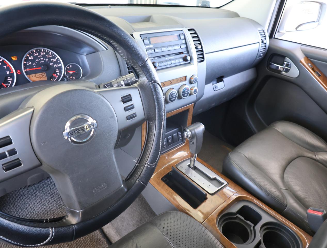Nissan Pathfinder LE 4WD 2005