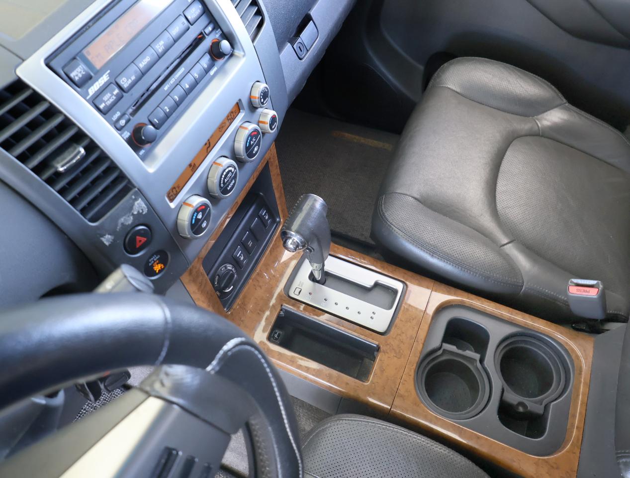 Nissan Pathfinder LE 4WD 2005