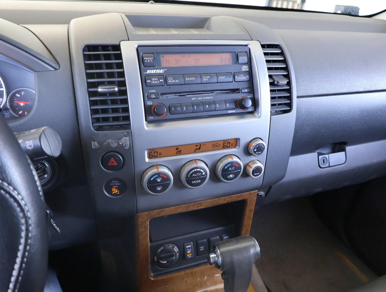 Nissan Pathfinder LE 4WD 2005