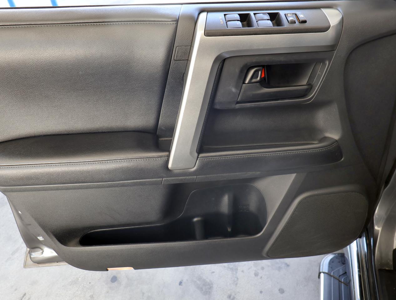 Toyota 4Runner SR5 2012