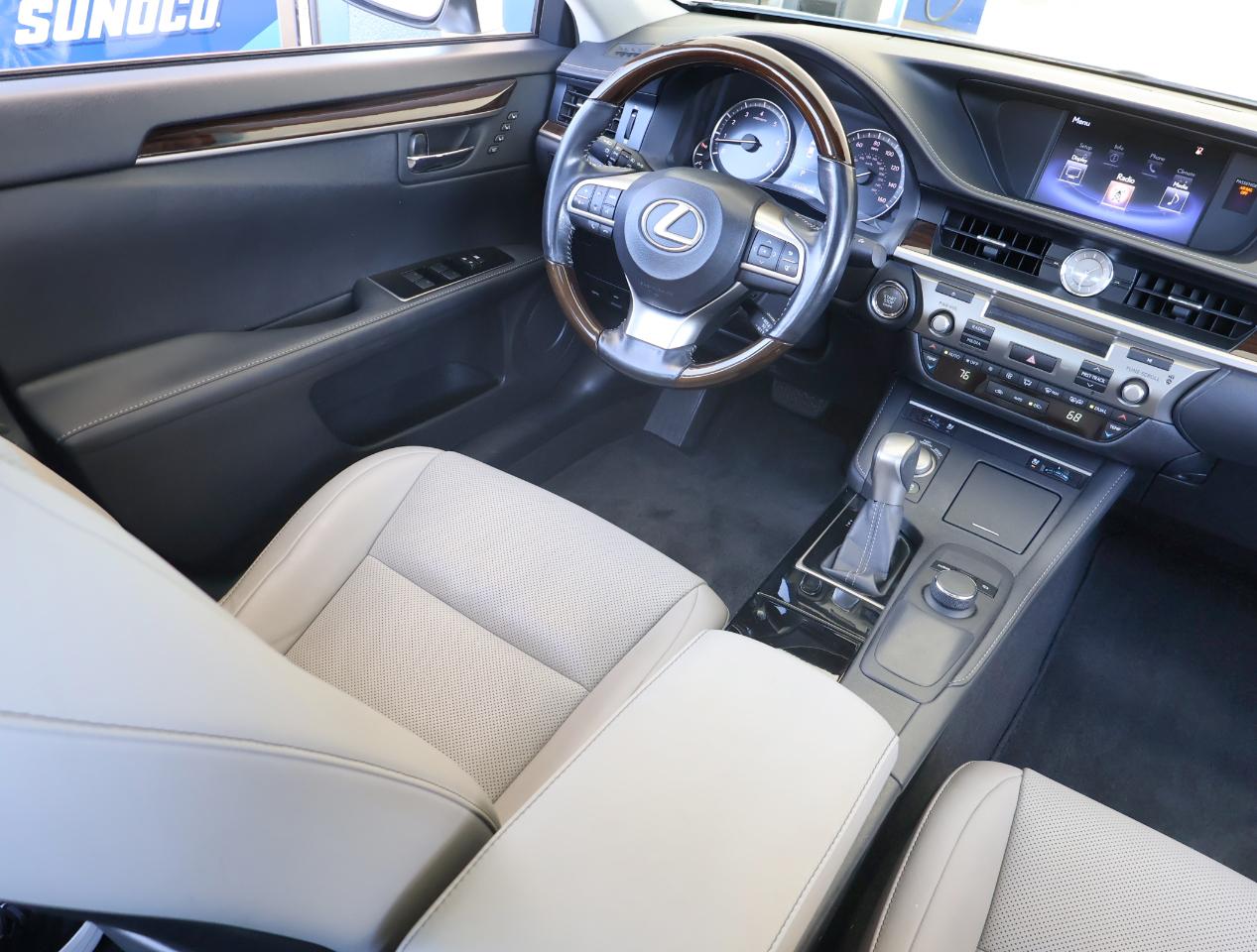 Lexus ES 350 Sedan 2016