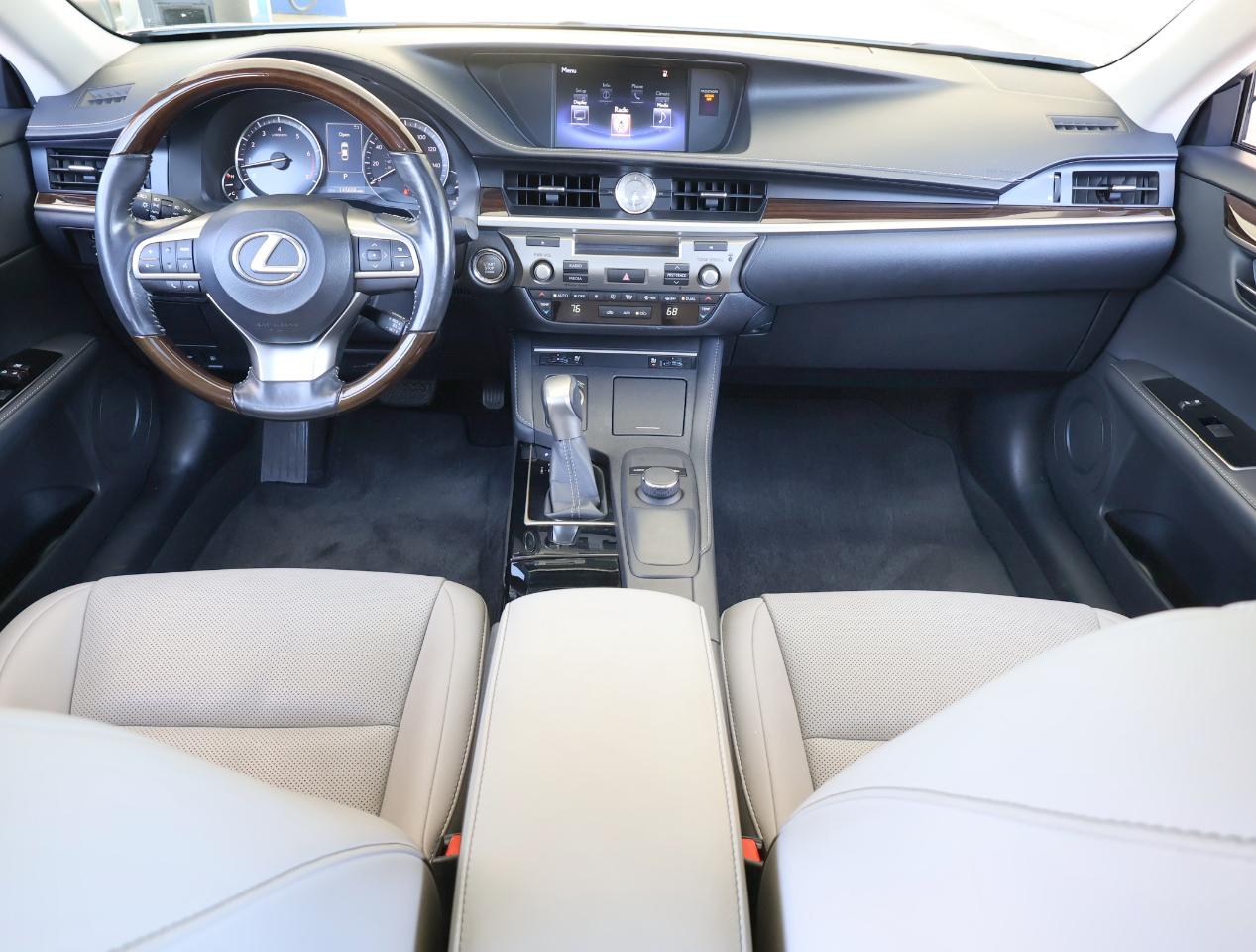 Lexus ES 350 Sedan 2016