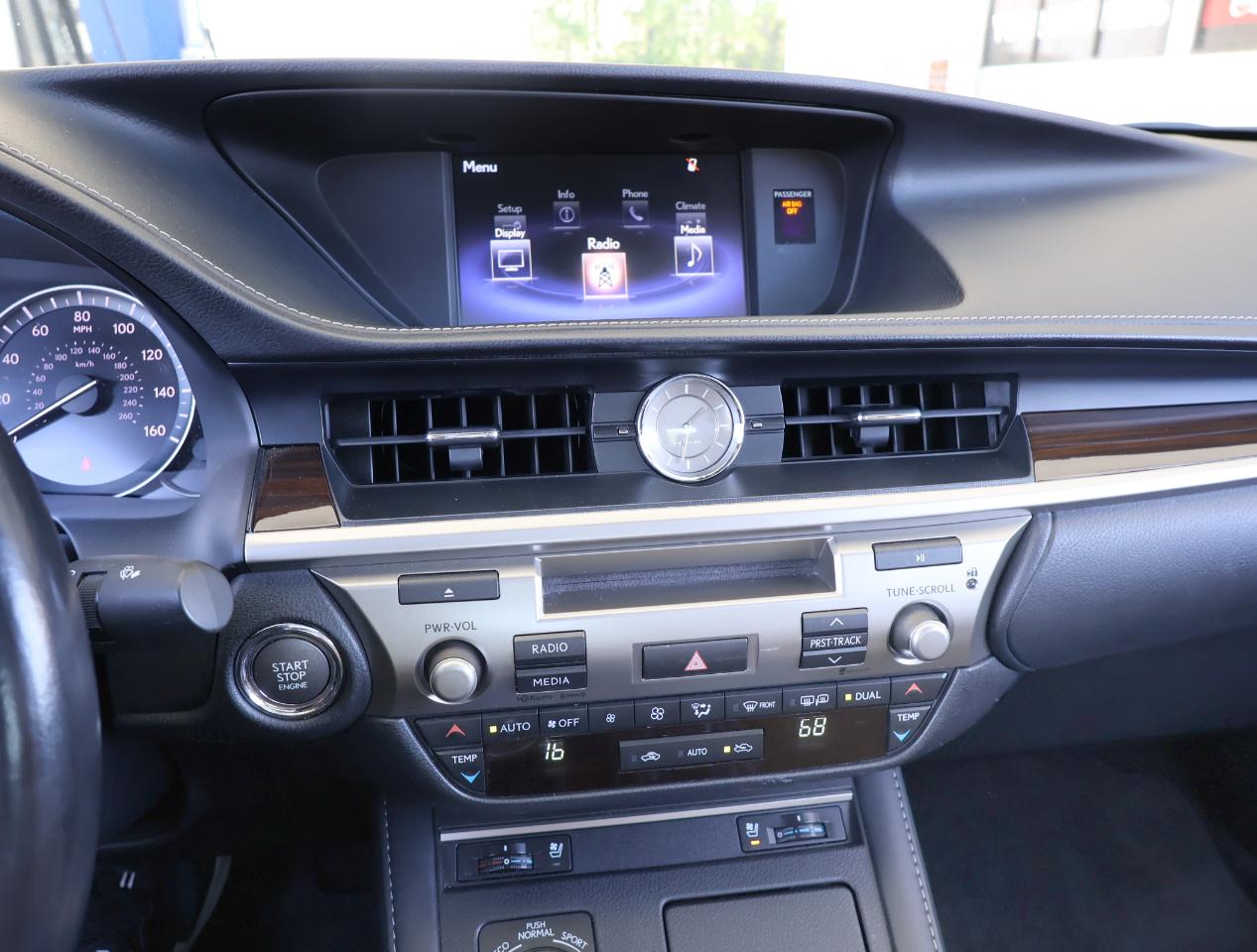 Lexus ES 350 Sedan 2016