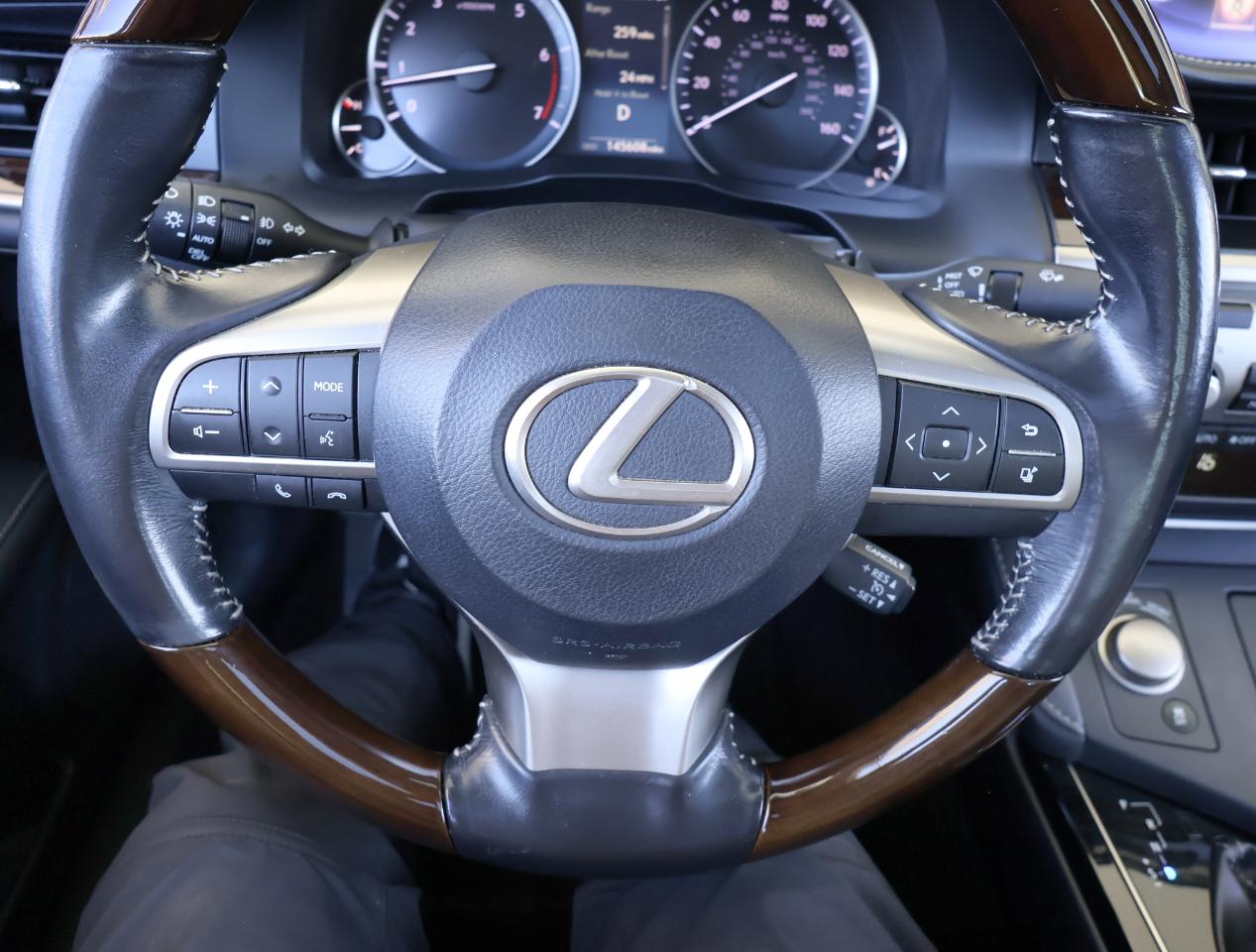 Lexus ES 350 Sedan 2016