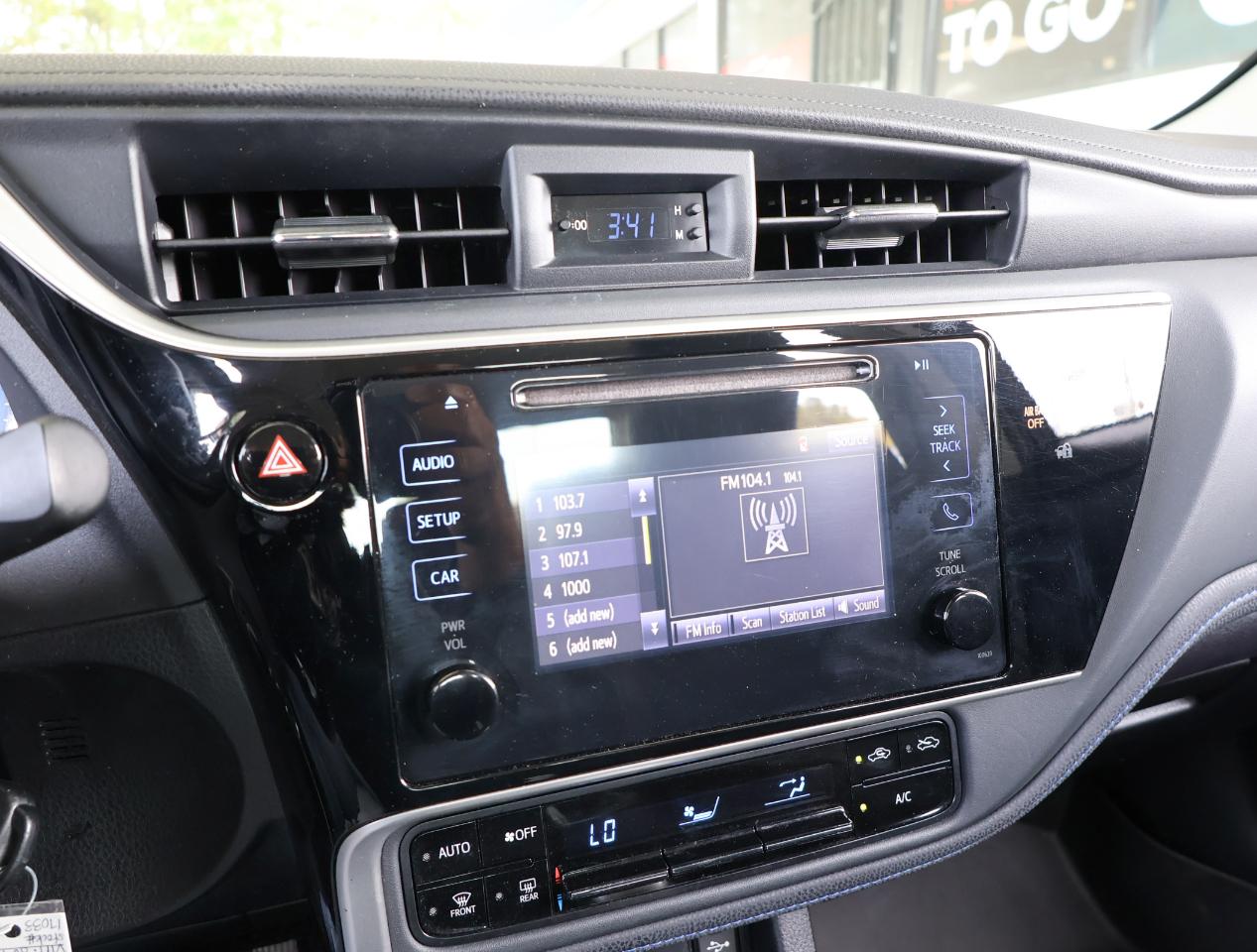 Toyota Corolla SE 2017