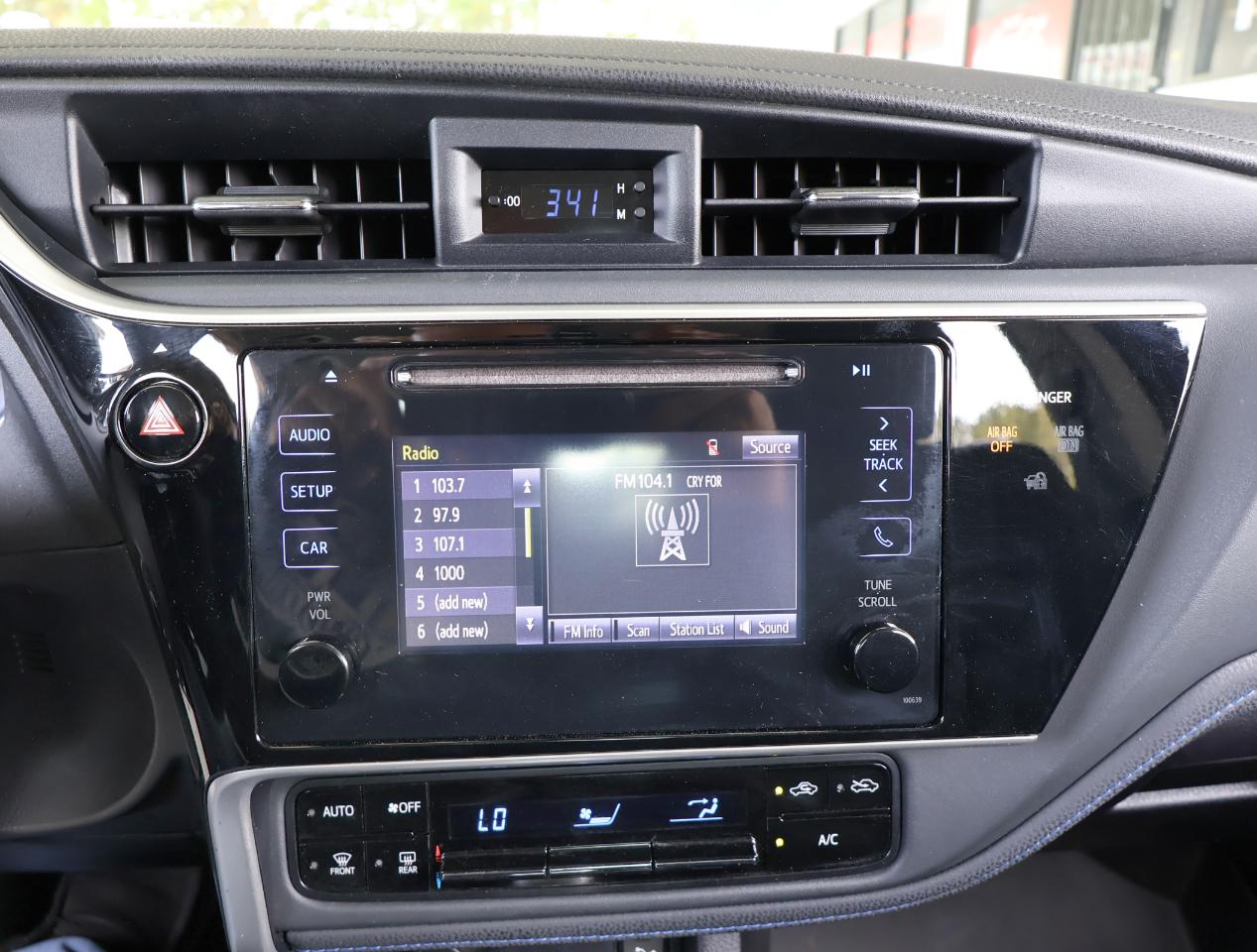 Toyota Corolla SE 2017