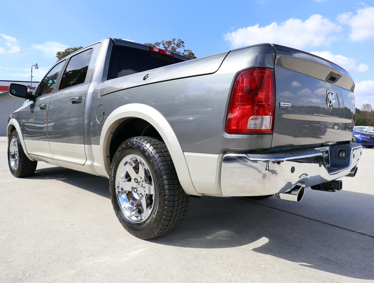 RAM 1500 Laramie Crew Cab 2WD 2011
