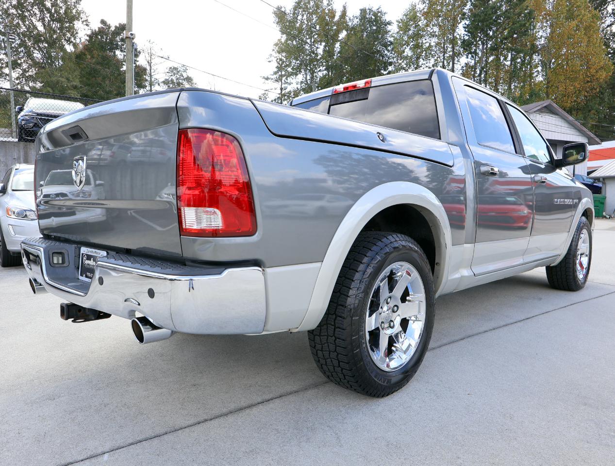 RAM 1500 Laramie Crew Cab 2WD 2011