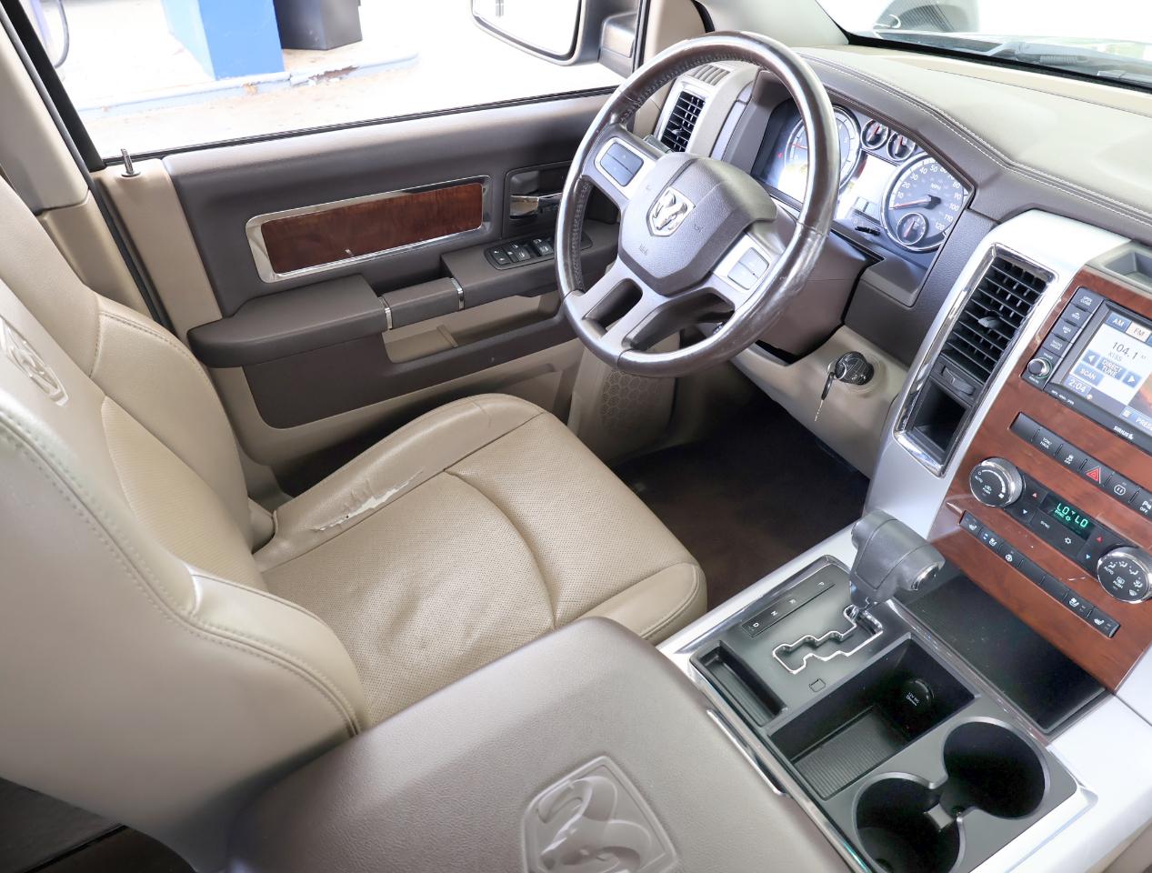 RAM 1500 Laramie Crew Cab 2WD 2011