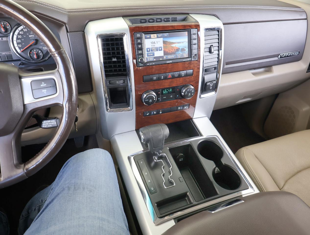 RAM 1500 Laramie Crew Cab 2WD 2011