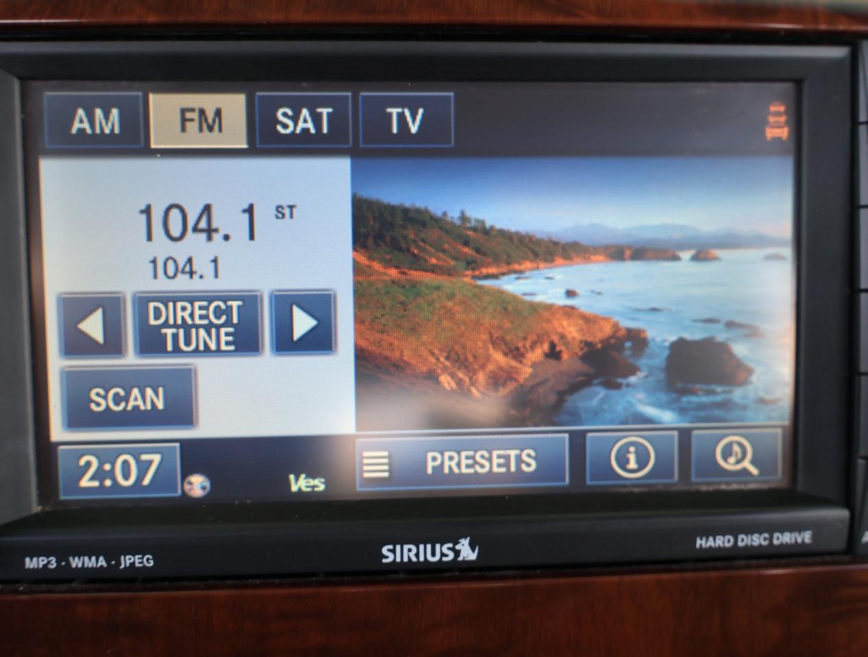 RAM 1500 Laramie Crew Cab 2WD 2011