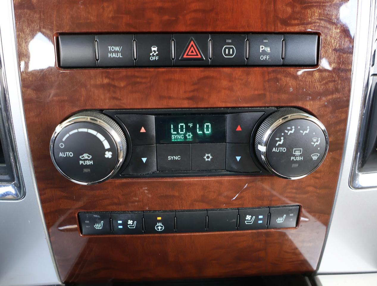 RAM 1500 Laramie Crew Cab 2WD 2011