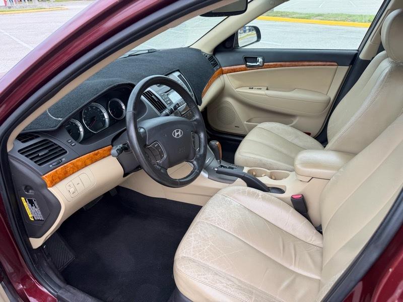 Hyundai Sonata SE 2010