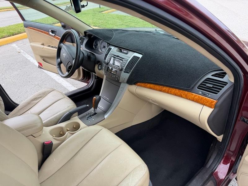 Hyundai Sonata SE 2010
