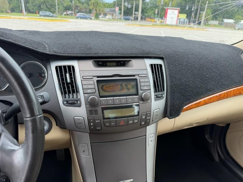 Hyundai Sonata SE 2010