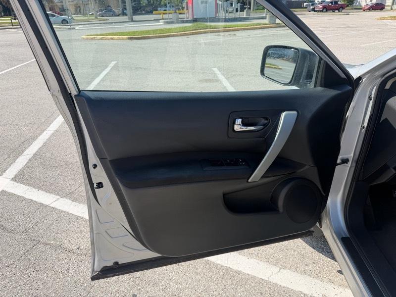 Nissan Rogue S AWD 2013