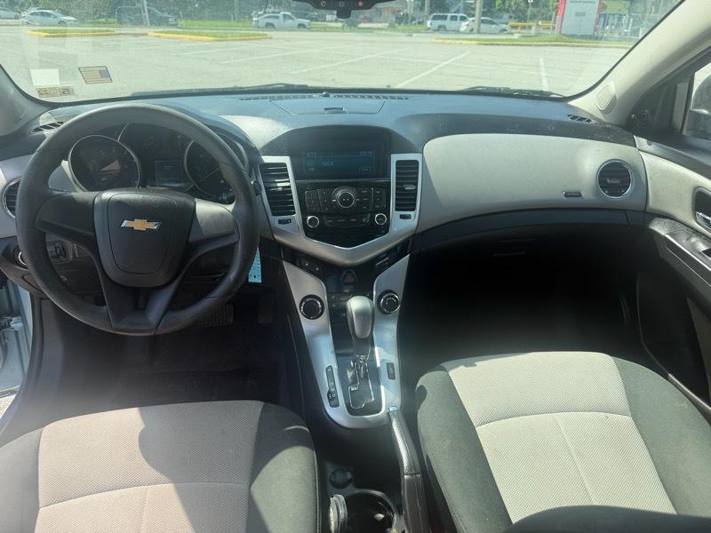 Chevrolet Cruze 2LS 2011