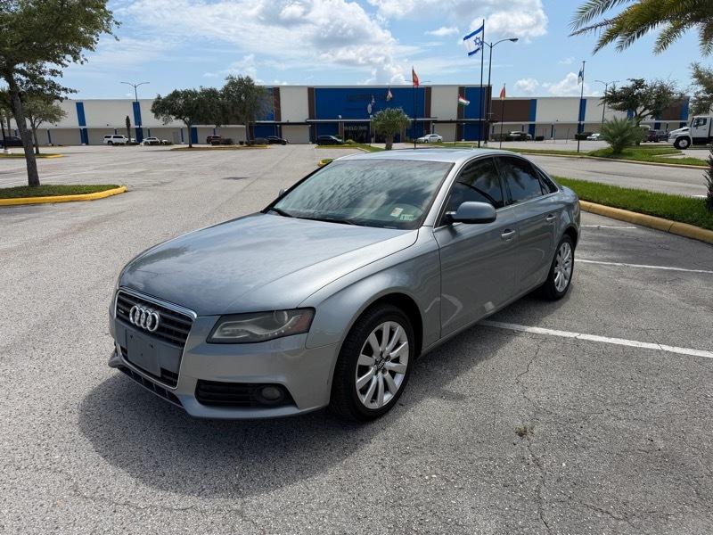 Audi A4 2.0T Sedan quattro Tiptronic 2010