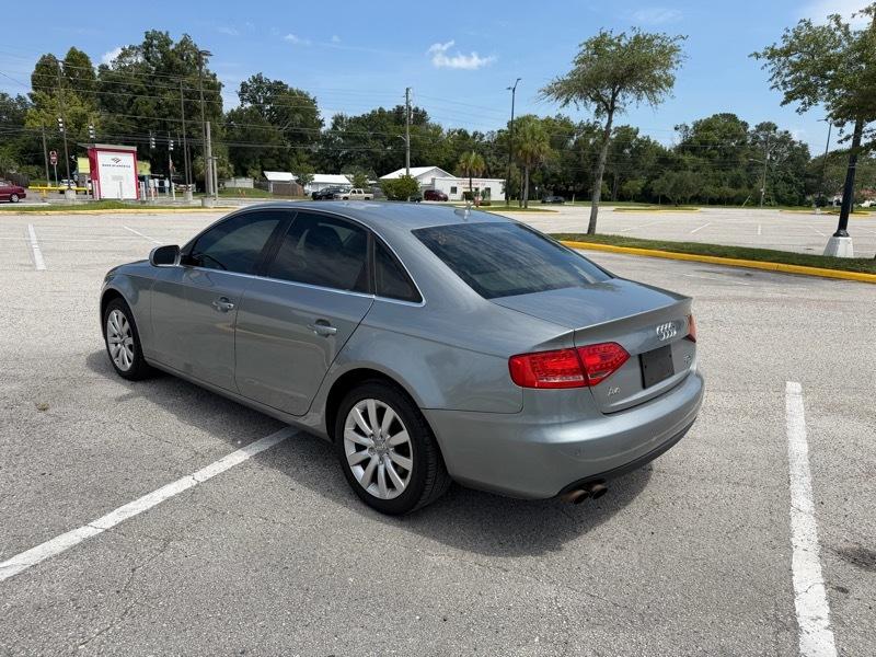 Audi A4 2.0T Sedan quattro Tiptronic 2010