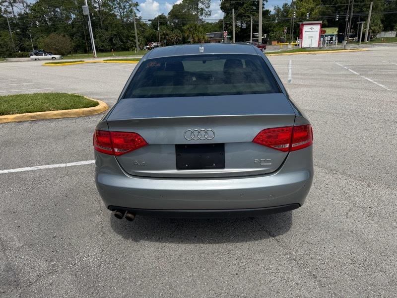 Audi A4 2.0T Sedan quattro Tiptronic 2010