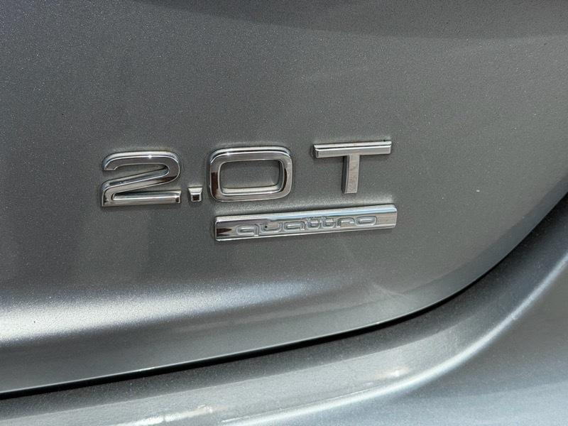 Audi A4 2.0T Sedan quattro Tiptronic 2010