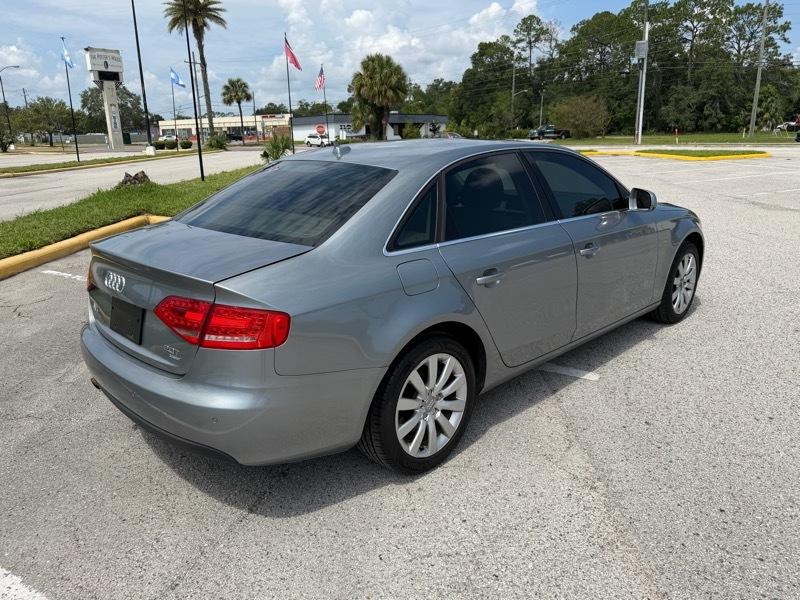 Audi A4 2.0T Sedan quattro Tiptronic 2010