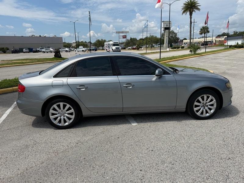 Audi A4 2.0T Sedan quattro Tiptronic 2010
