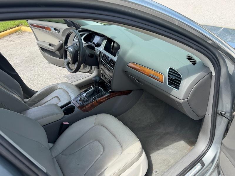Audi A4 2.0T Sedan quattro Tiptronic 2010