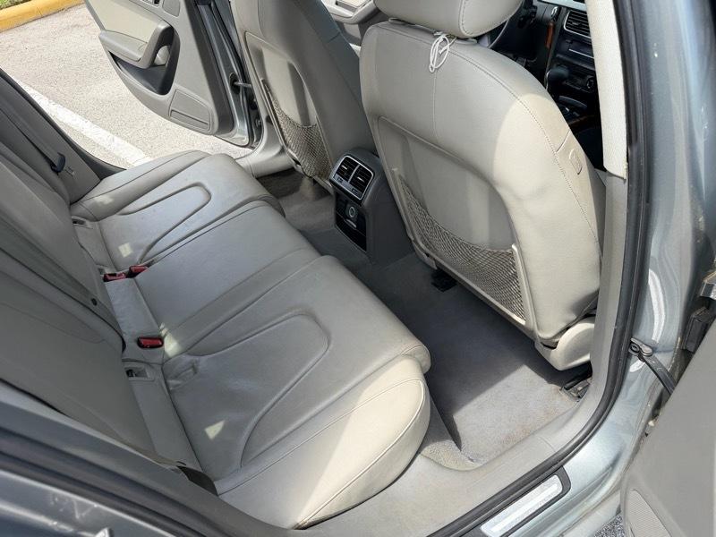 Audi A4 2.0T Sedan quattro Tiptronic 2010