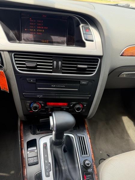 Audi A4 2.0T Sedan quattro Tiptronic 2010